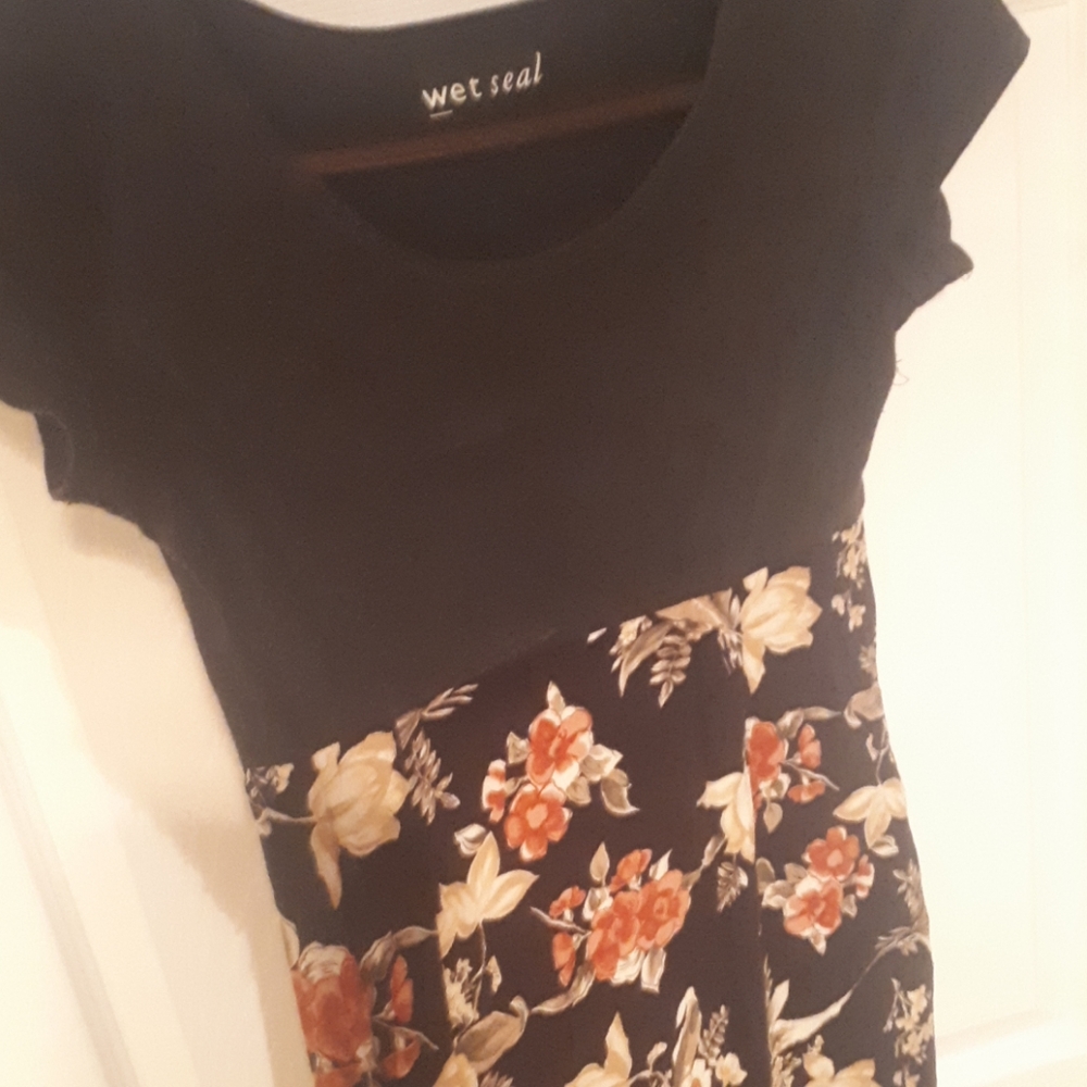 Dress - Picture 2 of 2
